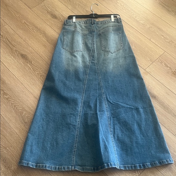 Denim Maxi Skirt - Picture 4 of 4